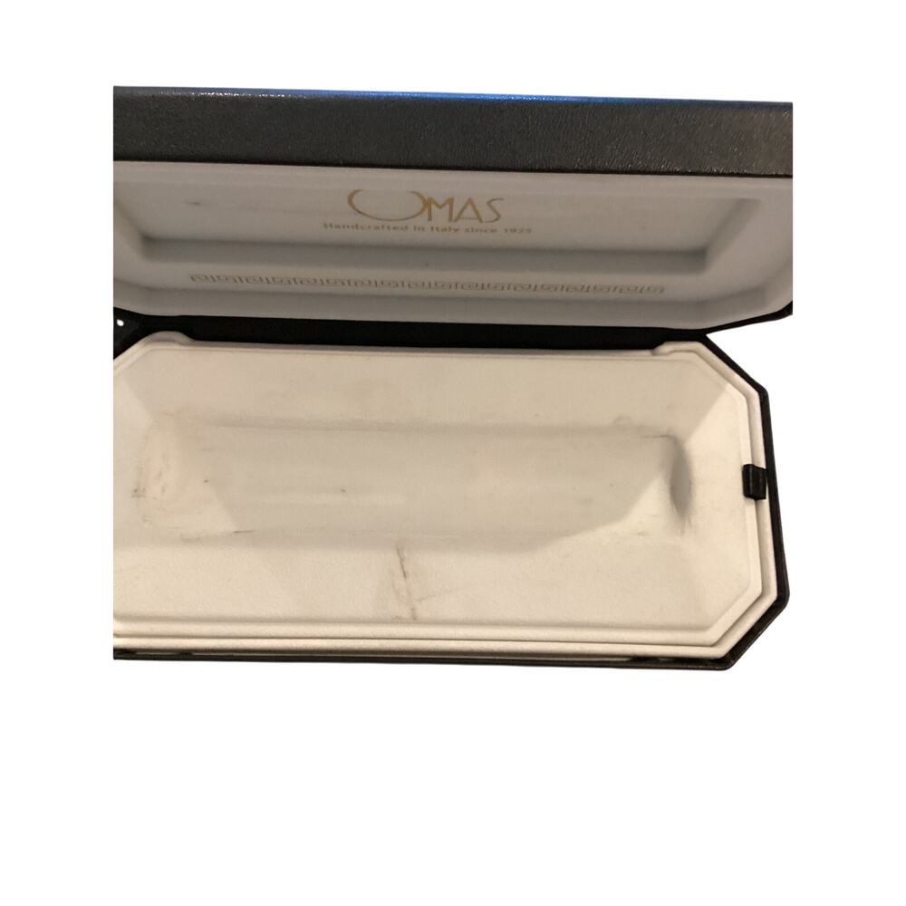 Vintage & Elegant Omas Handcrafted Rollerball Pen in original box - Picture 7 of 12